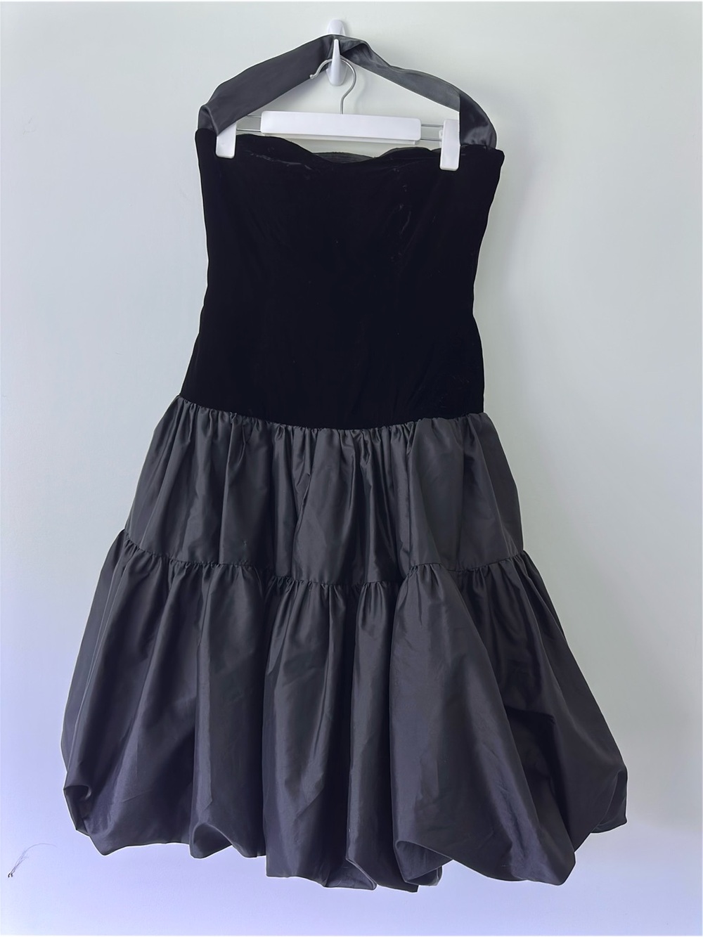 Lilli Diamond Women's 80s Black Prom Dress